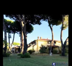 Appartamenti in Vendita - Villa indipendente marina di carrara rif aa4352