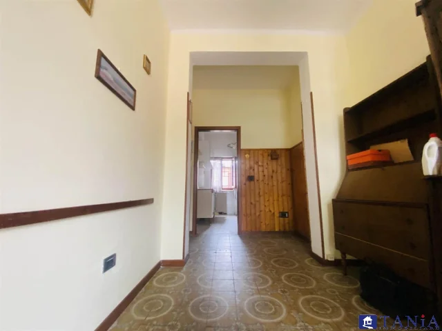 Appartamenti in Vendita - Porzione di casa dogana di ortonovo rif aa4333