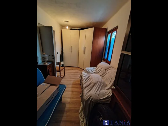 Appartamenti in Vendita - Appartamento con ingresso indipendente avenza rif 4512
