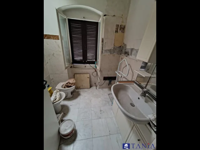 Appartamenti in Vendita - Appartamento con ingresso indipendente avenza rif 4512
