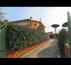 Appartamenti in Vendita - Villetta a schiera angolare di testa marina di carrara rif aa4395