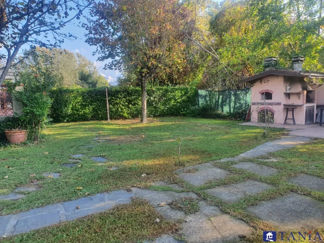 Appartamenti in Vendita - Porzione di bifamiliare marina di carrara rif 4393