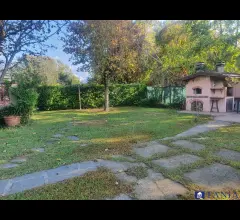 Appartamenti in Vendita - Porzione di bifamiliare marina di carrara rif 4393