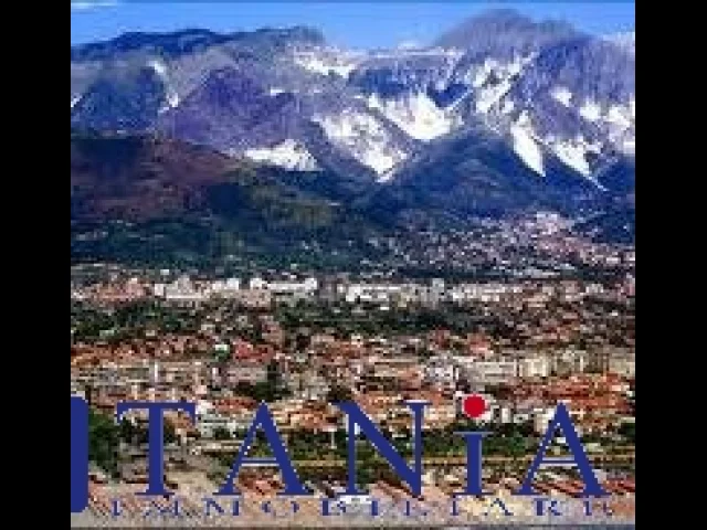 Appartamenti in Vendita - Porzione di casa in fase di ristrutturazione avenza rif aa4438