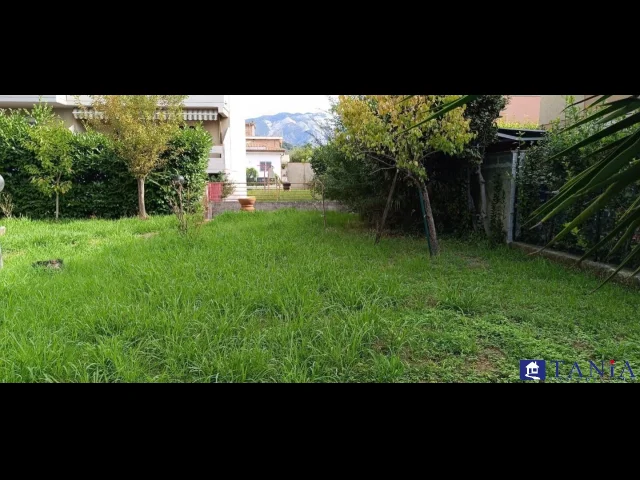 Appartamenti in Vendita - Semindipendente libera su tre lati avenza rif aa4436