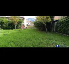 Semindipendente libera su tre lati avenza rif aa4436