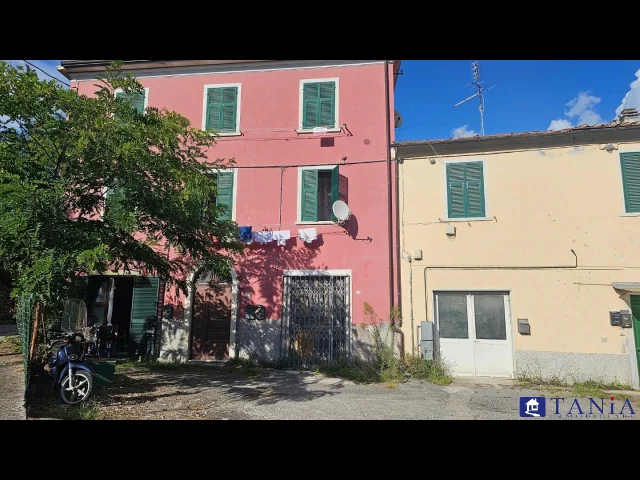 Appartamento da ristrutturare carrara rif aa4454