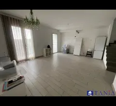 Appartamenti in Vendita - Marina di carrara app.to con ingresso indipendente rif. 4462