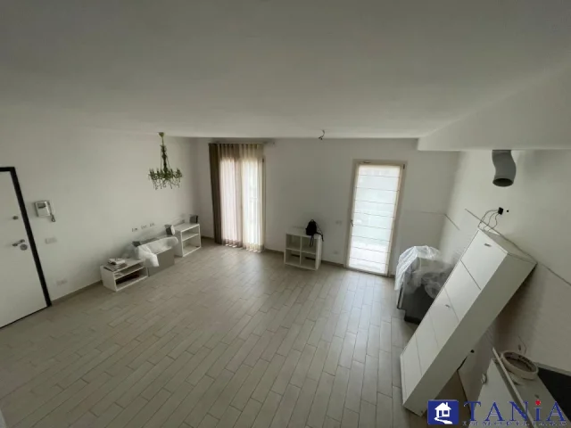 Appartamenti in Vendita - Marina di carrara app.to con ingresso indipendente rif. 4462