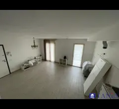 Appartamenti in Vendita - Marina di carrara app.to con ingresso indipendente rif. 4462