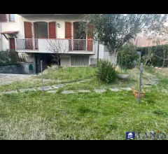 Marina di carrara appartamento con giardino rif. 4486