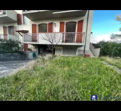 Appartamenti in Vendita - Marina di carrara appartamento con giardino rif. 4486