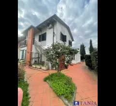 Appartamenti in Vendita - Marina di carrara semindipendente rif. 4481