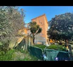 Appartamenti in Vendita - Corvenale indipendente con giardino rif. 4485