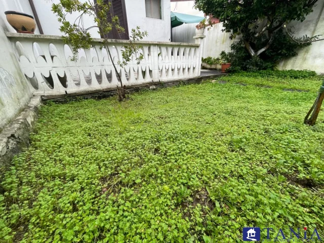 Appartamenti in Vendita - Marina di carrara semindipendente con giardino rif. 4415