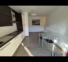 Appartamento con giardino avenza rif aa4506