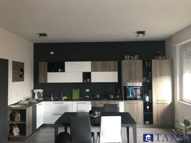 Appartamenti in Vendita - Appartamento avenza rif 4513