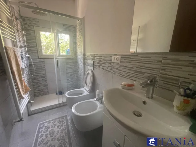 Appartamenti in Vendita - Porzione di casa casano rif 4538