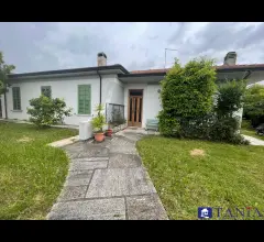 Appartamenti in Vendita - Casa indpendete marina di carrara rif 4523