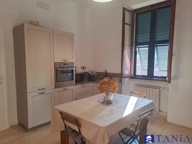 Appartamenti in Vendita - Appartamento centralissimo avenza rif aa4535