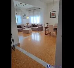 Appartamenti in Vendita - Appartamento centralissimo avenza rif aa4535