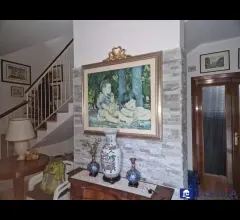 Appartamenti in Vendita - Casa indipendente da ristrutturare marina di carrara rif aa4540