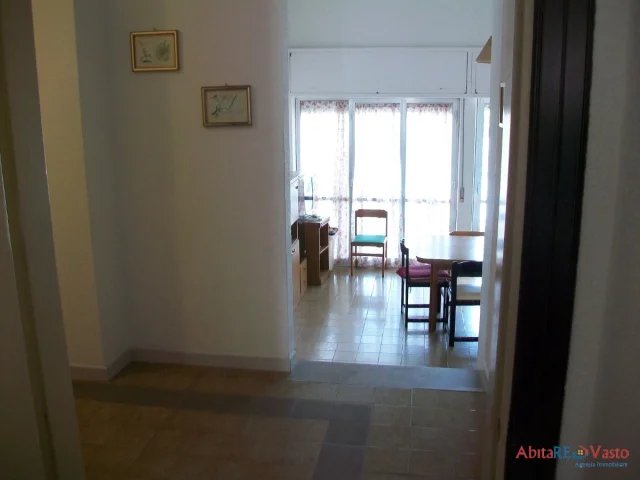 Appartamenti in Vendita - Appartamento sul mare, arredato e libero da subito.