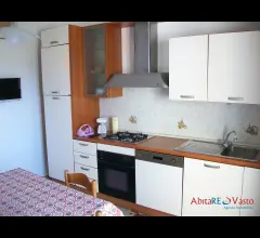 Appartamenti in Vendita - Appartamento ben arredato, in zona servitissima.