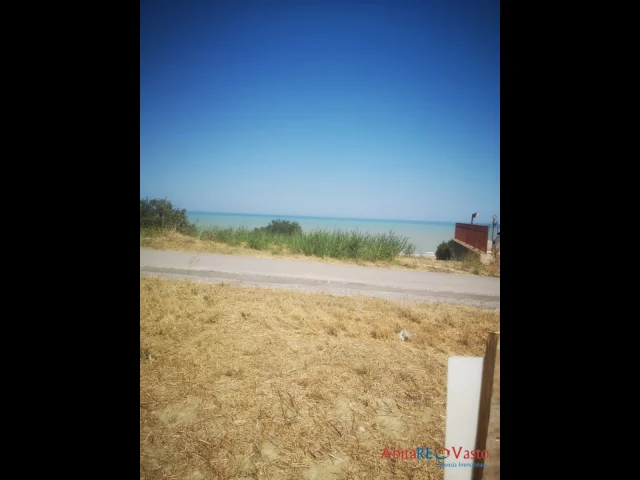 Terreno montevecchio con splendida vista mare