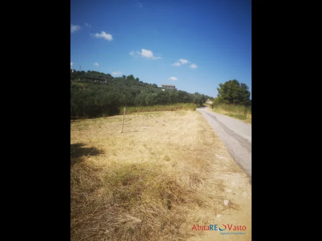 Appartamenti in Vendita - Terreno montevecchio con splendida vista mare