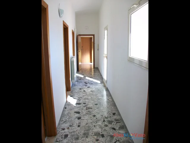 Appartamenti in Vendita - Mansarda con ampio terrazzo in centro