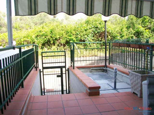 Appartamenti in Vendita - Villetta a schiera in contesto residenziale