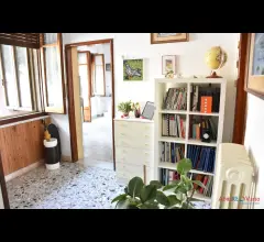 Appartamenti in Vendita - Appartamento indipendente + terreno