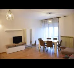 Appartamenti in Vendita - Appartamento di prestigio, con arredo nuovo.