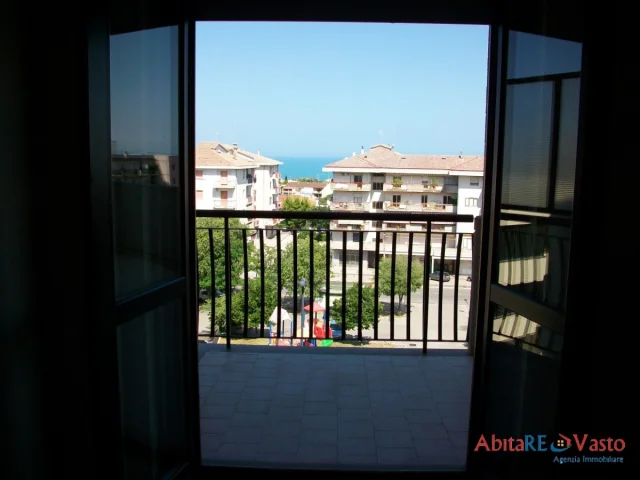 Appartamenti in Vendita - Appartamento di prestigio, con arredo nuovo.
