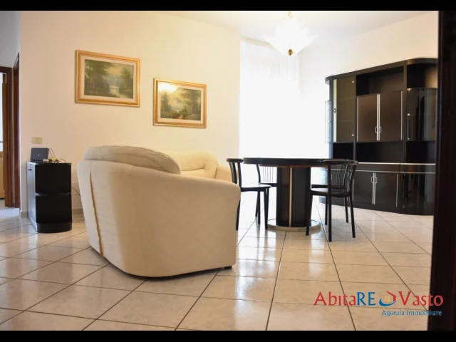 Appartamenti in Vendita - Appartamento con soffitta e garage