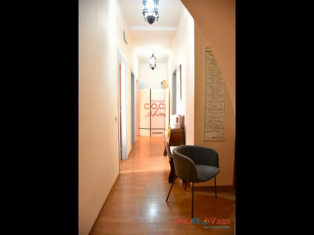 Appartamenti in Vendita - Ufficio di rappresentanza in palazzo storico