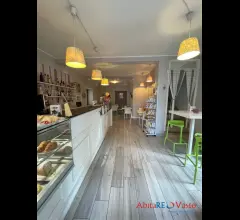 Appartamenti in Vendita - Attività di bar / pasticceria / pizzeria