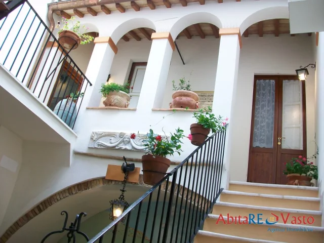 Appartamenti in Vendita - Monolocale arredato in centro storico