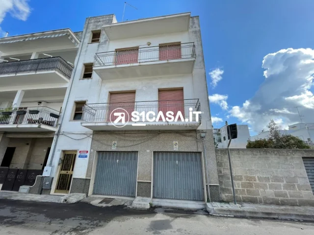 Appartamenti in Vendita - Appartamento al secondo piano a galatone