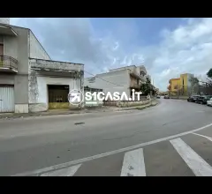 Appartamenti in Vendita - Locale artigianale con terreno edificabile in via del mare