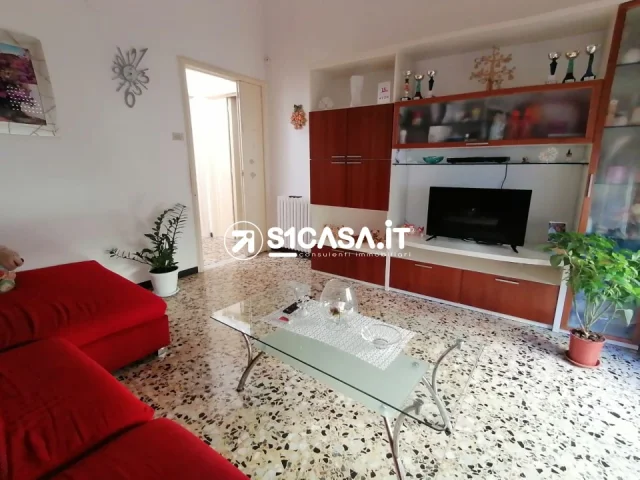 Appartamenti in Vendita - Appartamento indipendente in via appennini