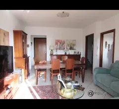 Ampio appartamento su due livelli