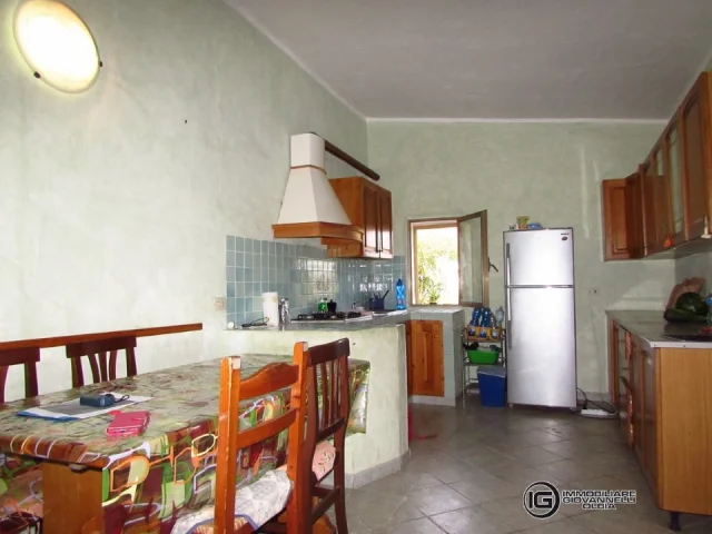 Appartamenti in Vendita - Villetta semi indipendente ad enas