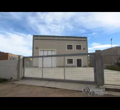 Appartamenti in Vendita - Capannone di 450mq z. industriale
