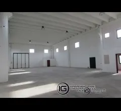 Appartamenti in Vendita - Capannone di 450mq z. industriale