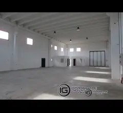 Appartamenti in Vendita - Capannone di 450mq z. industriale