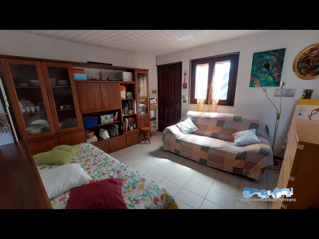 Appartamenti in Vendita - Casetta semi indipendente a vistrorio