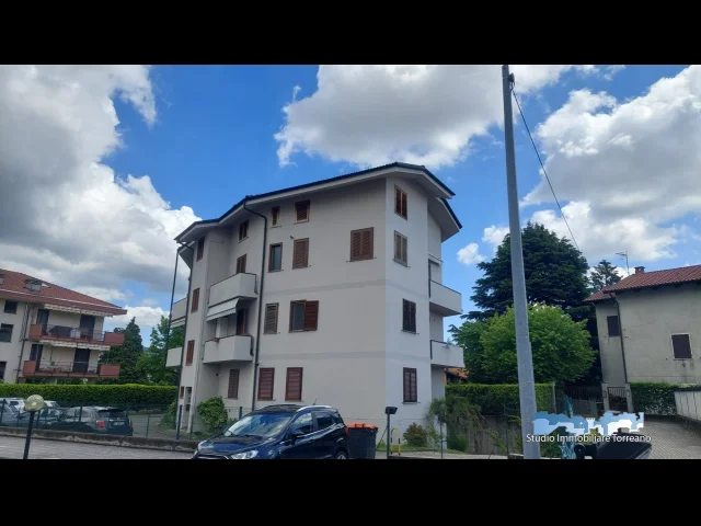 Appartamenti in Vendita - Ampio appartamento su due livelli