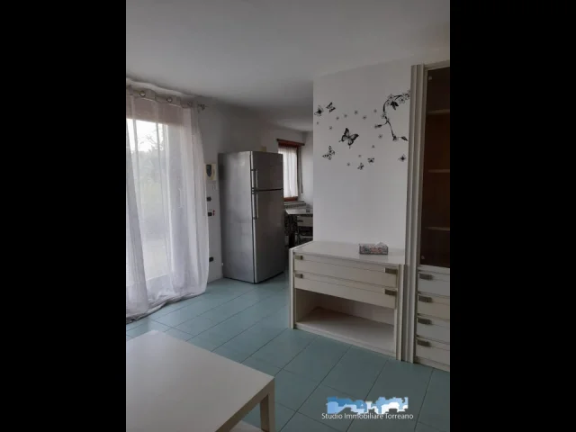 Appartamenti in Vendita - Bilocale in pian terreno di casa privata